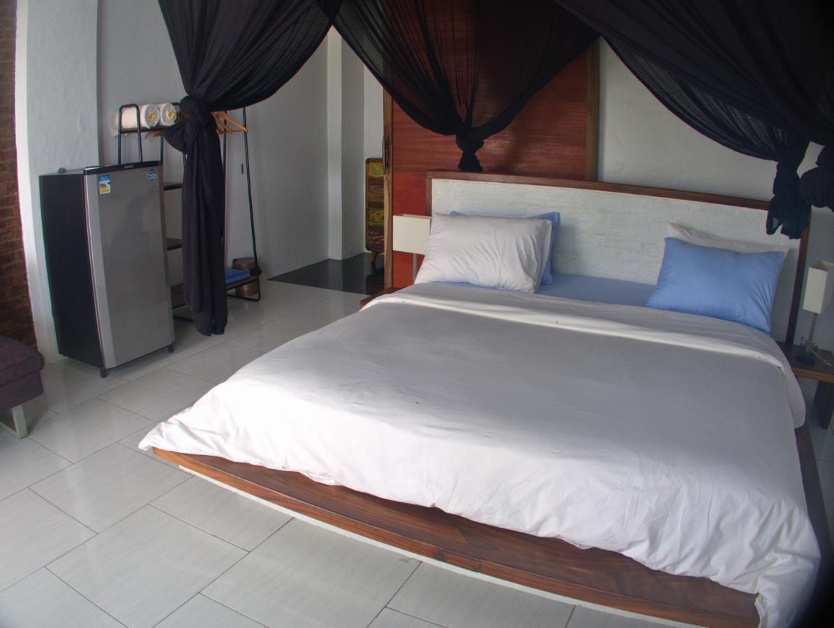 3 Waves Hotel Huu Esterno foto